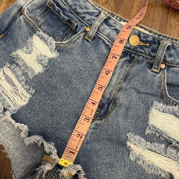 PacSun High Rise Festival Shorts - Picture 8 of 9
